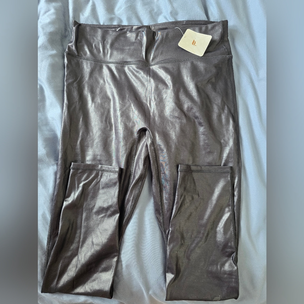 Fabletics Shiny Metallic Leggings